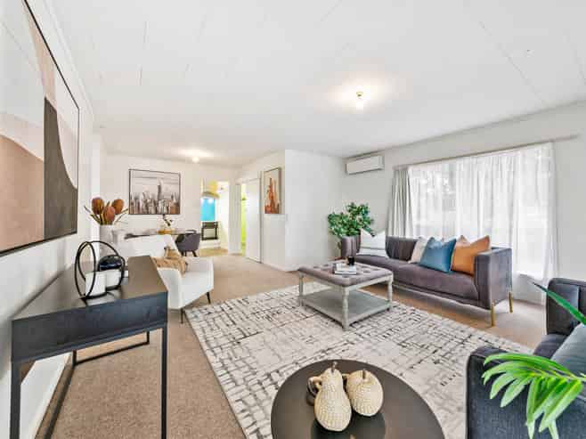 2/36 Blacklock Avenue, Henderson