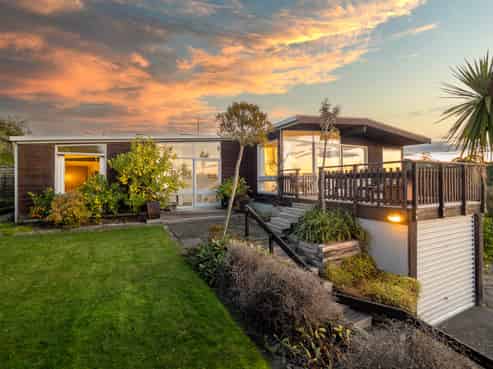 87 Soleares Avenue, Mount Pleasant