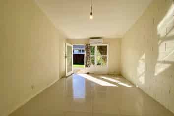 3/6 Almond Place, Mount Wellington