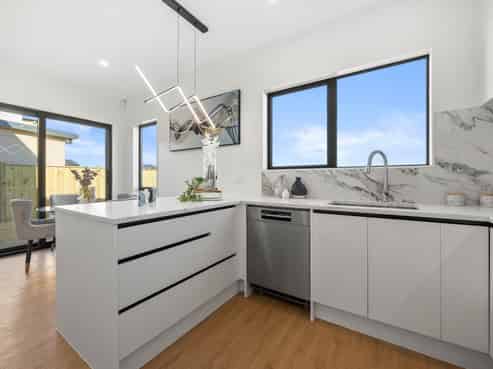 32 Taipahitini Road, Karaka