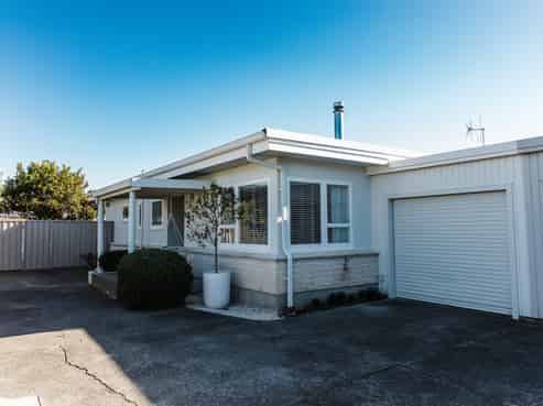 2/39 Cassino Crescent, Onekawa