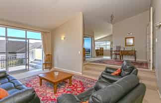 105 Alexander Close, Thames