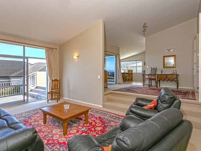 105 Alexander Close, Thames