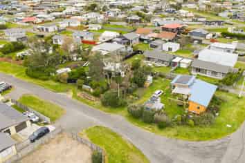 8 Robbie Street, Foxton Beach
