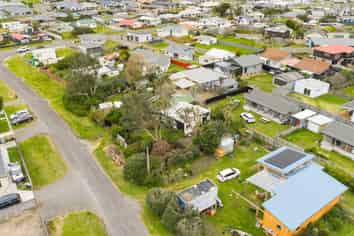 8 Robbie Street, Foxton Beach