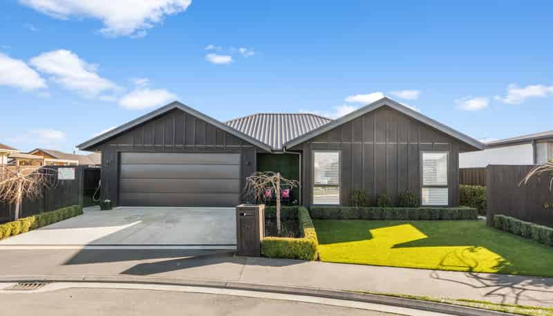 8 Biggles Place, Lincoln