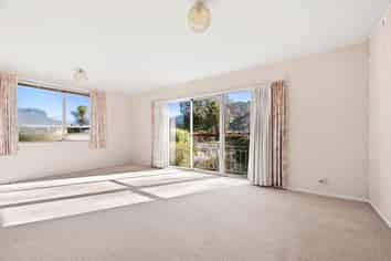 1/16 Riverbank Street, Ebdentown