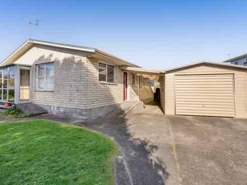 16 Dillon Drive, Bell Block