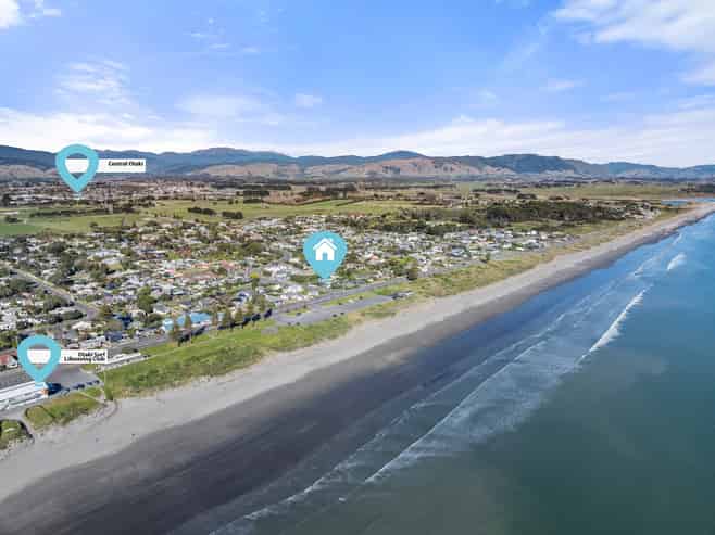 3 Tasman Road, Otaki Beach