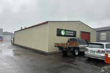 Inglewood Main Street Showroom / Workshop