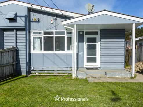 35 Hanson Grove, Stokes Valley