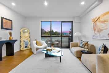5/10 Meadowbank Road, Meadowbank