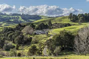 1782 State Highway 12, Paparoa