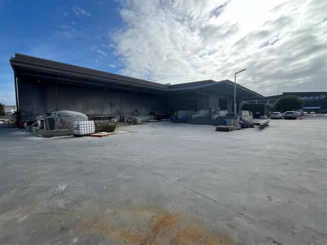 CBRE | Prime Industrial with Large Yard