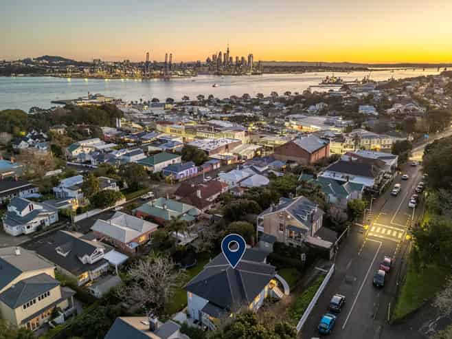 19 Kerr Street, Devonport