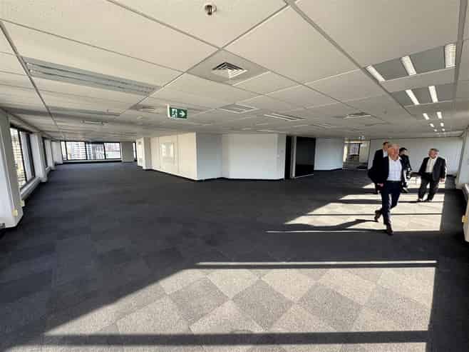 Top Floor With Spectacular Views