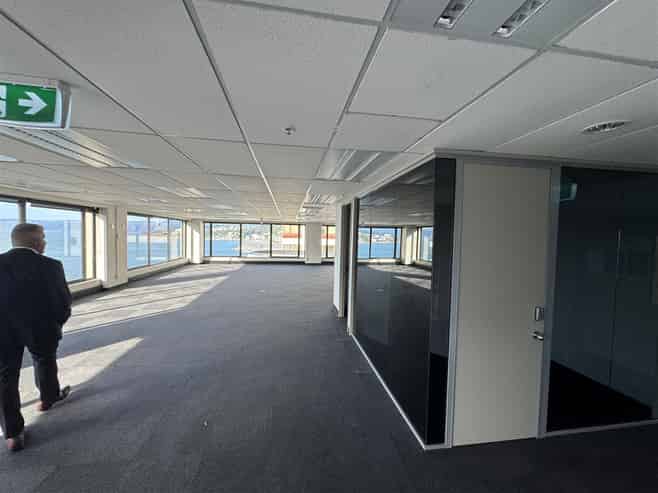Top Floor With Spectacular Views