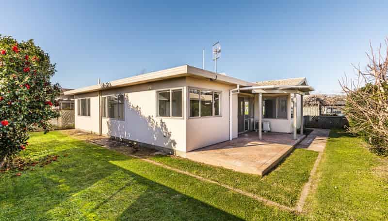 2/52 Te Aute Road, Havelock North