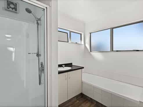 2/52 Te Aute Road, Havelock North