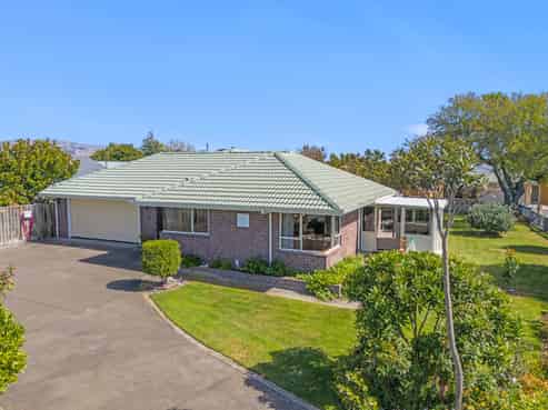 33 Karina Crescent, Redwoodtown