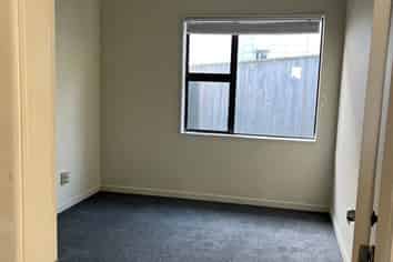 94 Wexford Road, Miramar
