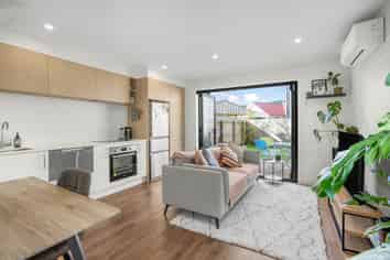 9/207 Oxford Terrace, Avalon