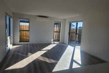 24 Stackwood Avenue, Woodend