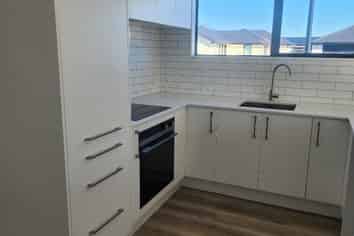 24 Stackwood Avenue, Woodend