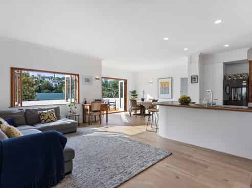 42 Rarangi Road, St Heliers