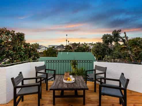 42 Rarangi Road, St Heliers