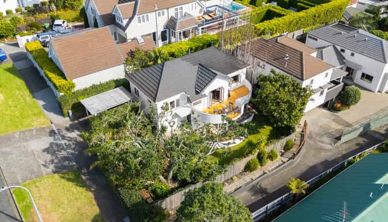 42 Rarangi Road, St Heliers