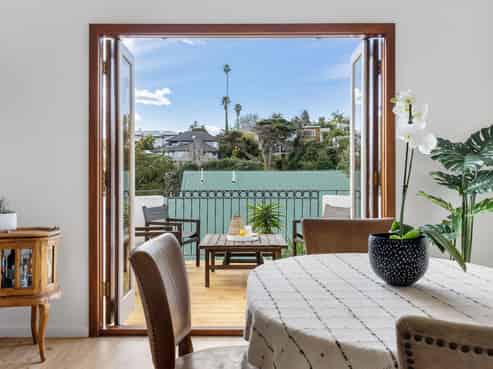 42 Rarangi Road, St Heliers