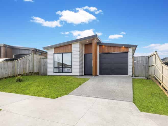 24  Koropupu Street, Pukekohe