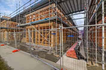 72/1-6 Hall Street, Five Mile Villas, Frankton