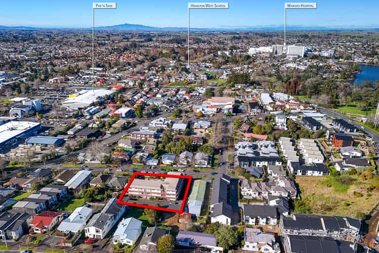 2/10 Hunter Street, Hamilton Lake, Hamilton City For Sale