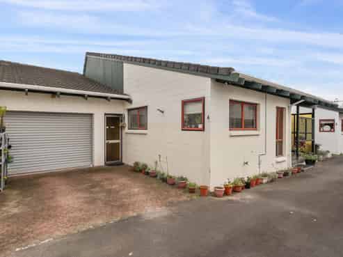 25A Grey Street, Glenholme