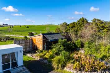 124 Gray Road, Kamo