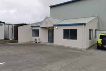 High Stud Takanini Warehouse