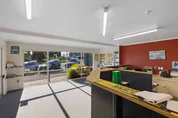Split-Risk Investment on Prime Arterial Route