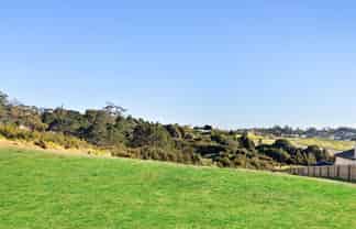 16 Annmarie Avenue, Totara Park