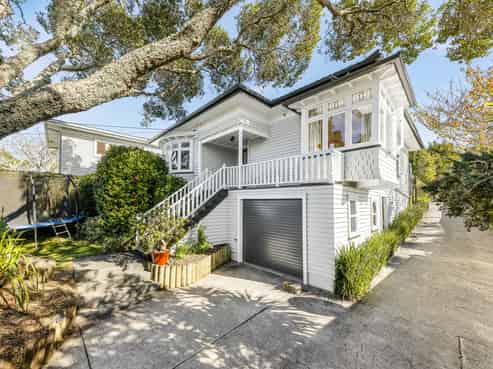 9 Mons Avenue, Mount Roskill