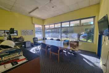 Versatile Commercial Space