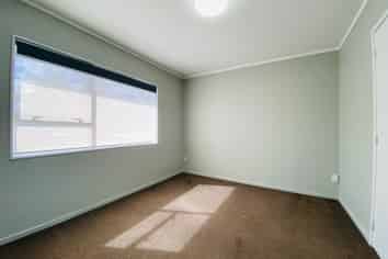 1/11 Kennington Drive, Clendon Park