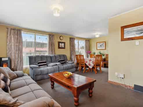 100 Ashmore Street, Halfway Bush
