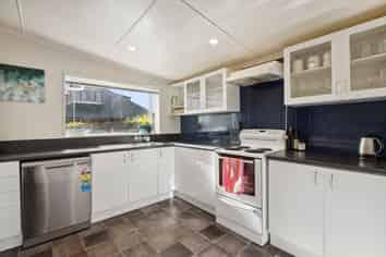 165 Bay View Road, South Dunedin