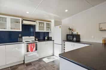 165 Bay View Road, South Dunedin