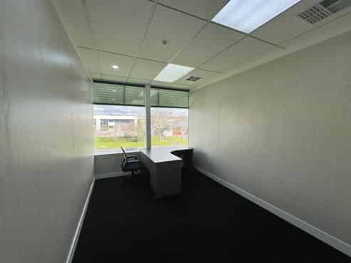 AFFORDABLE AND REFURBISHED ALBANY OFFICE
