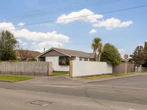 73 Hargood Street, Woolston