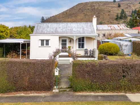 87 Cheviot Street, Roxburgh