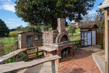 83 Alcoba Street, KAMO